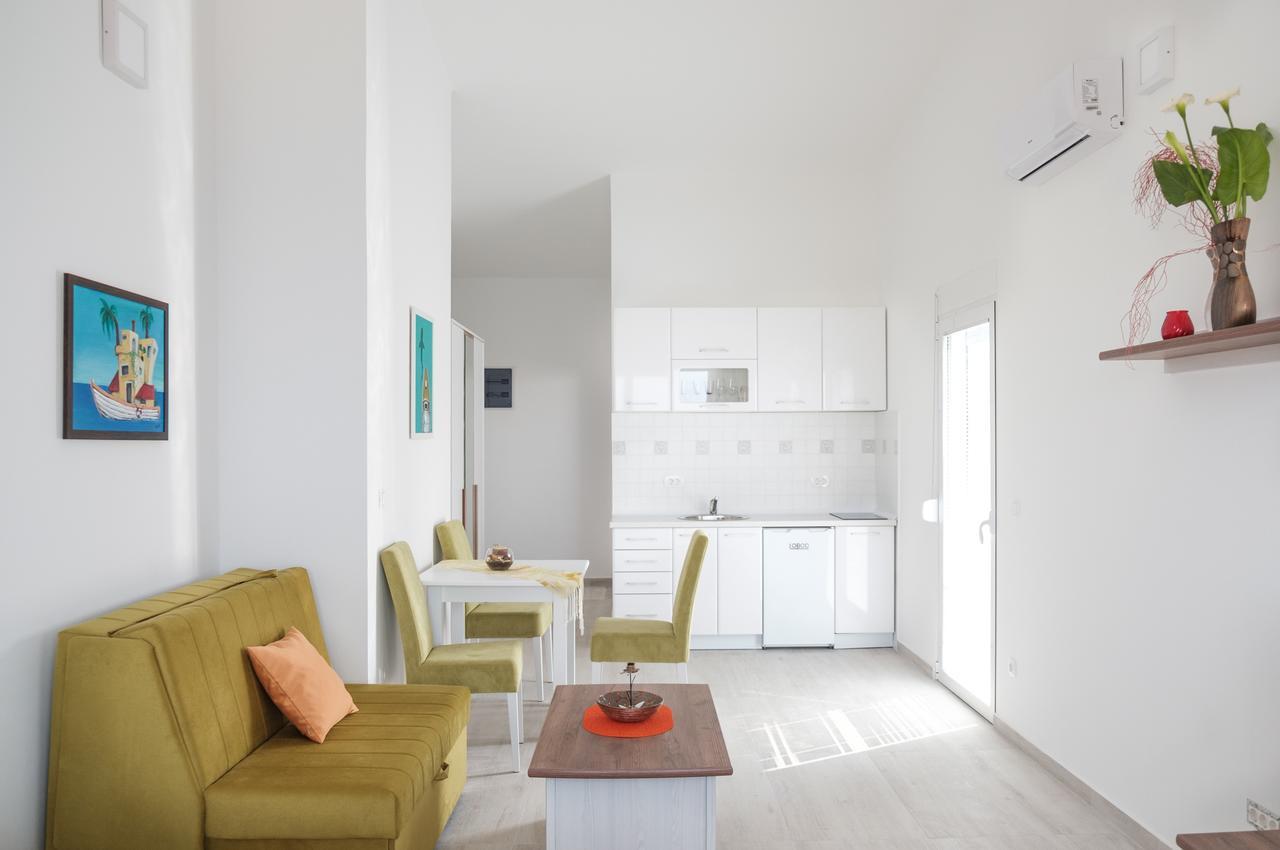 Sunset Apartments Улцин Екстериор снимка