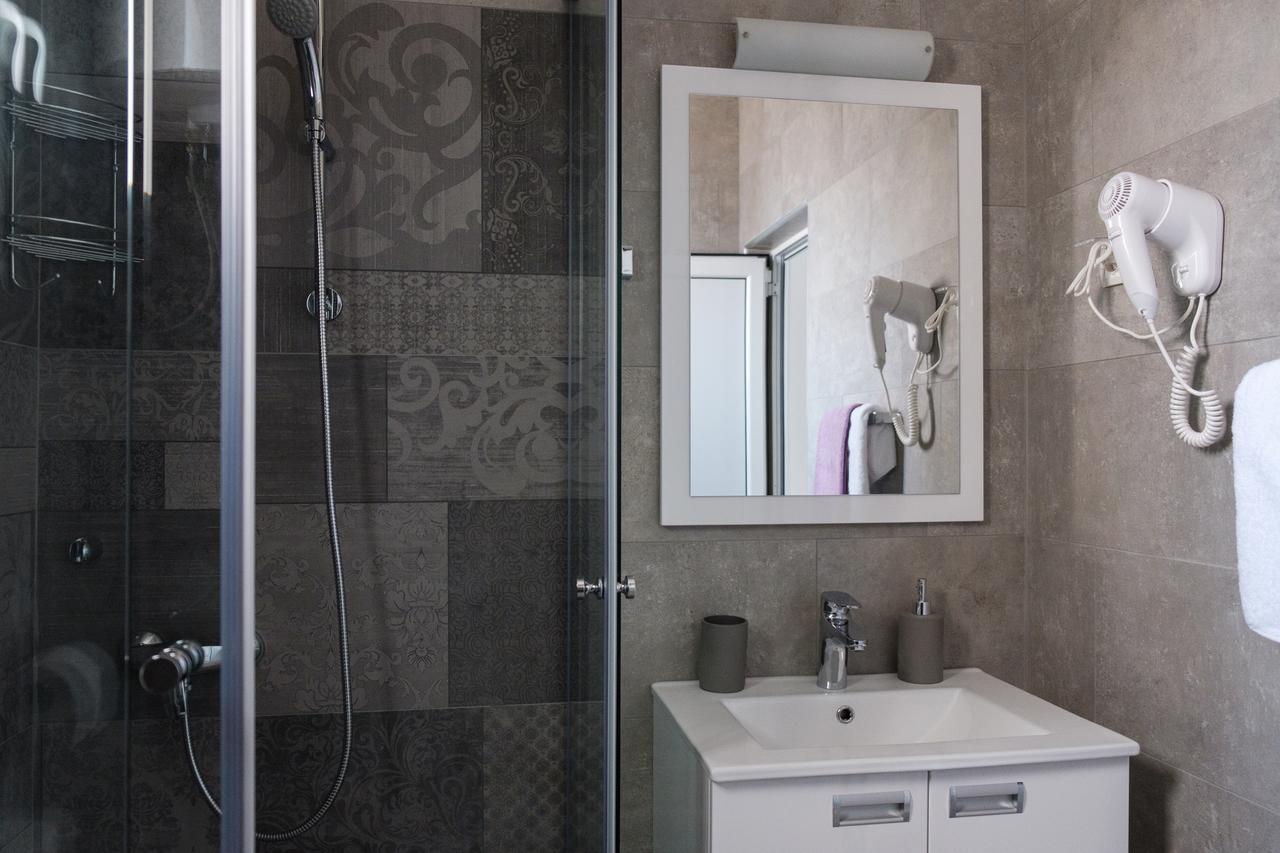 Sunset Apartments Улцин Екстериор снимка
