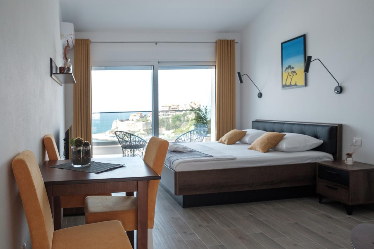 Sunset Apartments Улцин Екстериор снимка